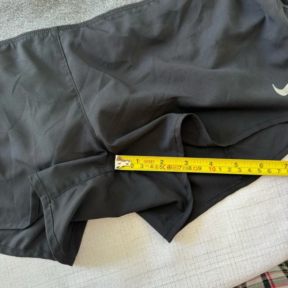 Nike Athleisure Bundle Running Shorts & Tank Tops Size L Athletic Gym Activewear